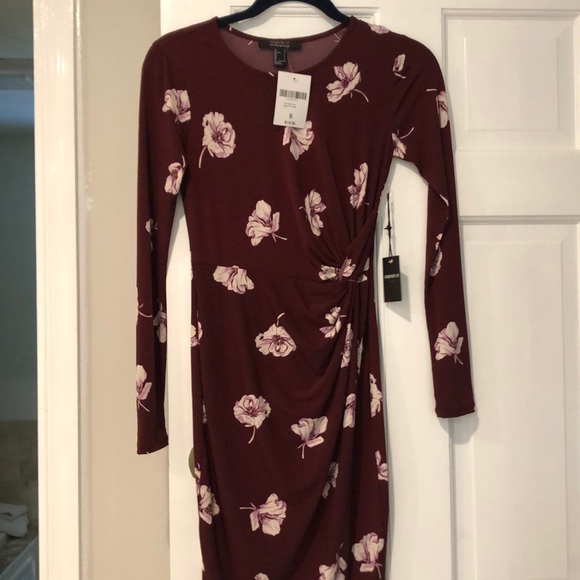 Never worn dress - Picture 1 of 4